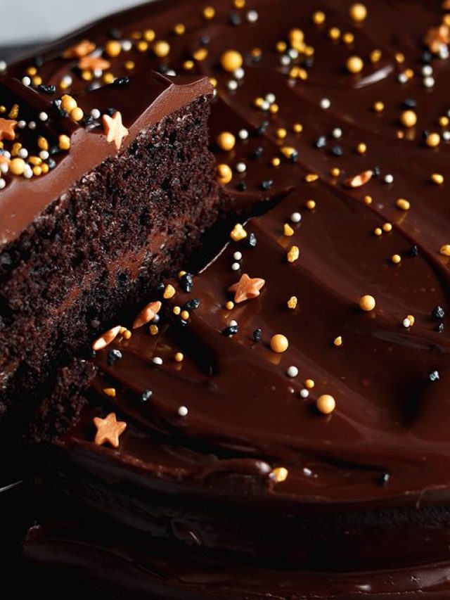एगलेस चॉकलेट केक बनाने की वि​धि।